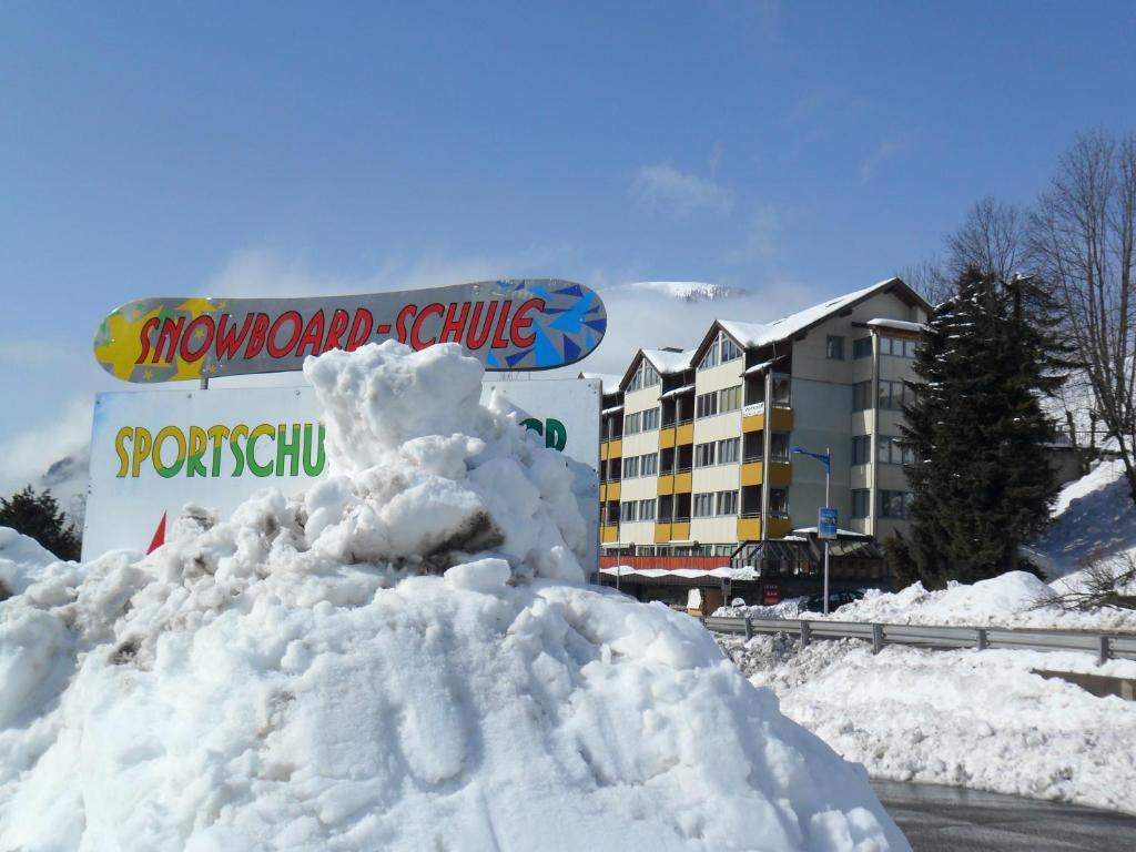 Appartements Central Бад Клайнкирххайм Екстериор снимка